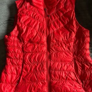 AthletaWomen's Red Quilted Vest